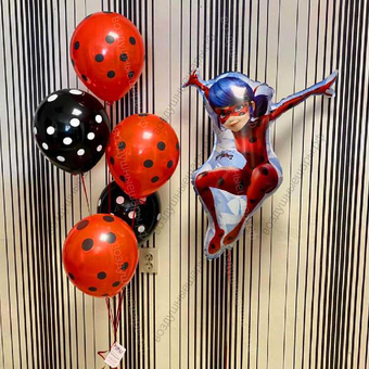 Связка шариков в горошек с фигуркой