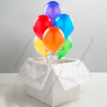 Коробка с разноцветными гелиевыми шарами металлик