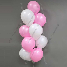 Фонтан из 12 бело-розовых гелиевых шаров
