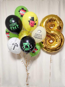 Фонтан из разноцветных шаров Пиксели для мальчика на 8 лет