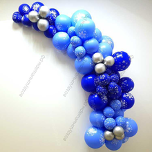 Сине- голубая разноразмерная разнокалиберная гирлянда из шаров Снежинки