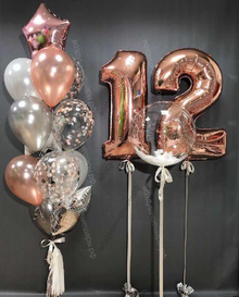 Фотозона из шаров для девочки с цифрами "12 лет"
