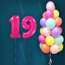 Гелиевые шары на 19 лет для девушки "Акварельный этюд", 25 шариков и малиновые цифры