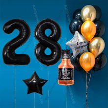 Оформление шарами на 28 лет с бутылкой виски и черными цифрами Black Label