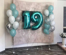 Фонтаны из гелиевых шаров с цифрами на день рождение "Лазурь"