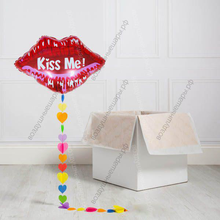 Коробка с шаром любимому, любимой  «Kiss Me»!