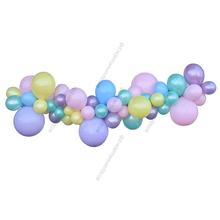 Разноразмерная гирлянда из шаров «Акварель»