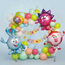  Большая фотозона "Смешарики" из разноцветных шаров