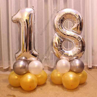 Цифры на День рождение на подставке из шаров "На 18 лет"