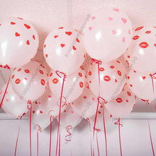Шары латексные под потолок с рисунком "Поцелуи и сердечки"