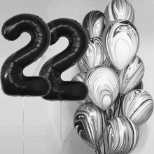 Букет гелиевых шаров агатов на 22 года Безупречный стиль с черными цифрами