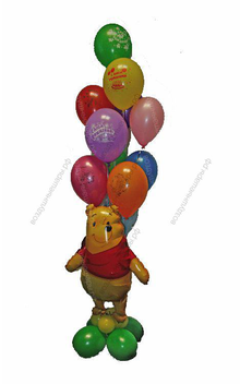 Фонтан из латексных шаров с фигурой "Винни-пух и все, все, все..."