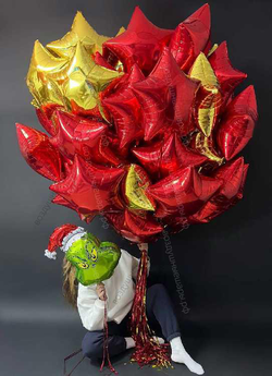 Огромный букет из 35 красных и золотых звезд