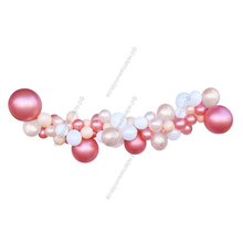 Разноразмерная гирлянда из шаров «Ягодная пенка»